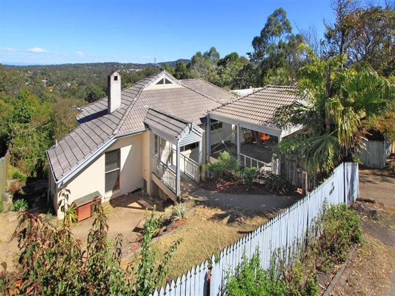 58 Bielby Road, Chapel Hill QLD 4069