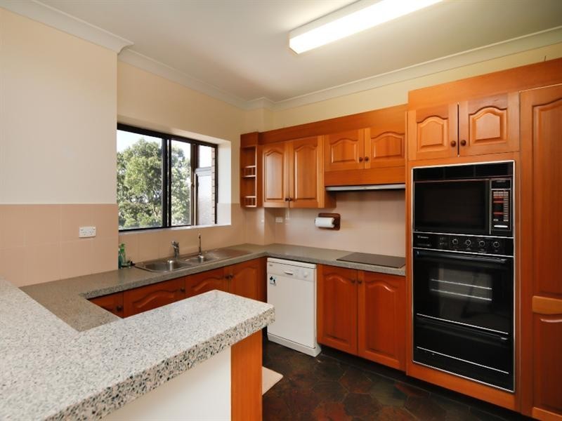 21B/32 Swann Road, Taringa QLD 4068