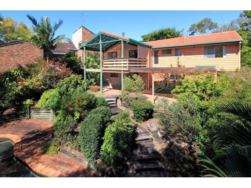 6 Moonah Street, Chapel Hill QLD 4069