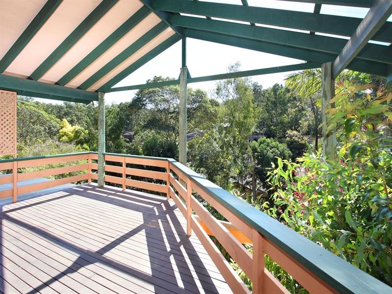 6 Moonah Street, Chapel Hill QLD 4069