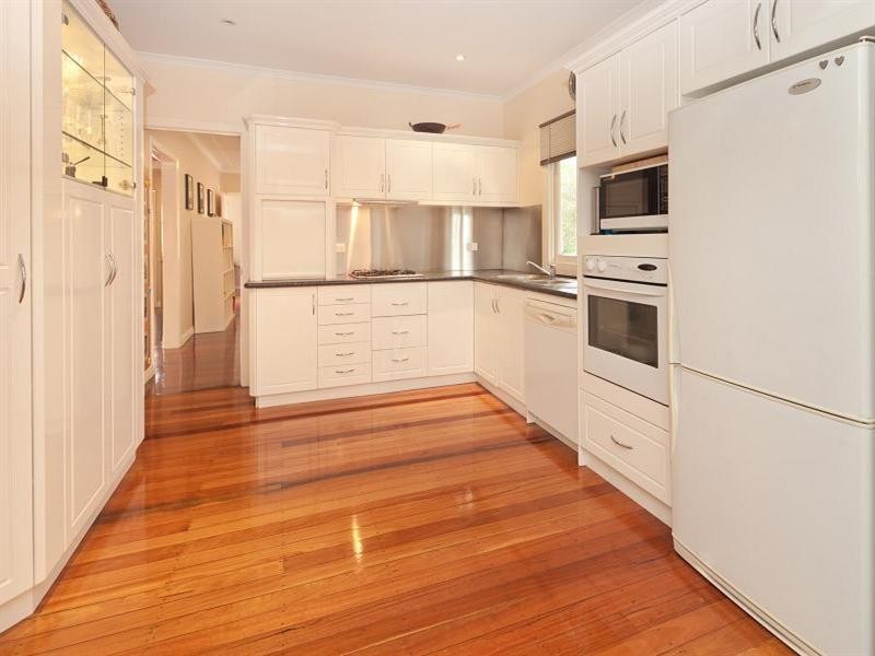 124 Strong Avenue, Graceville QLD 4075