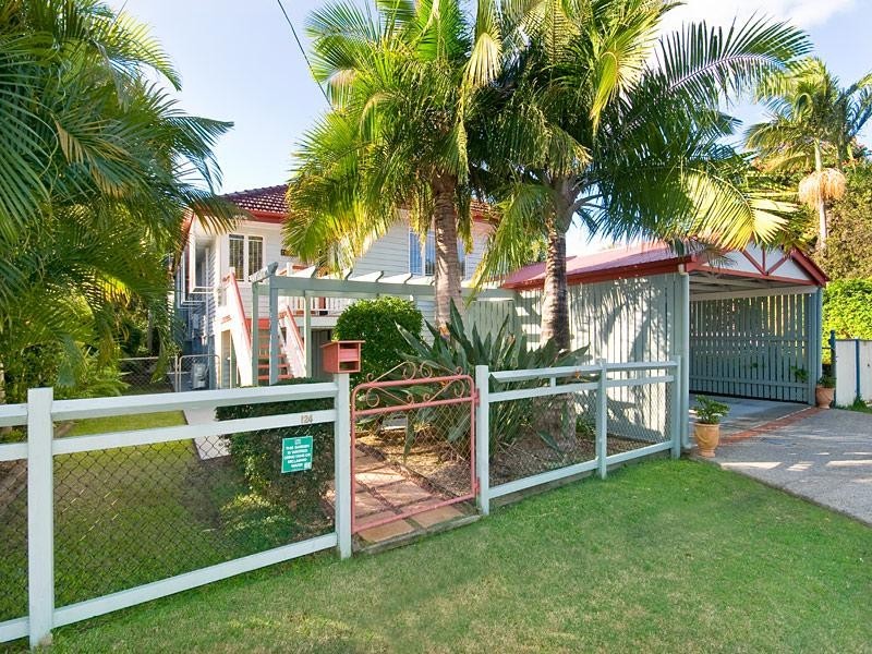 124 Strong Avenue, Graceville QLD 4075