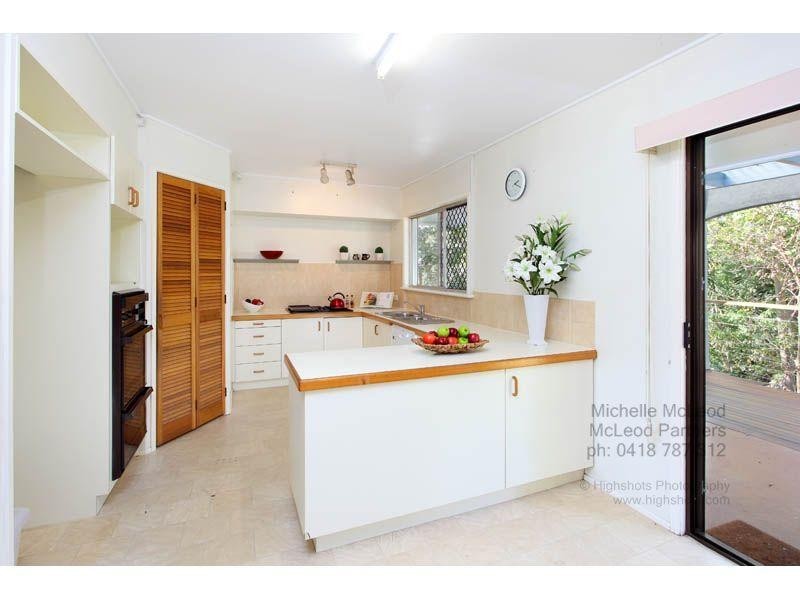 4 Kyoga Street, Kenmore QLD 4069