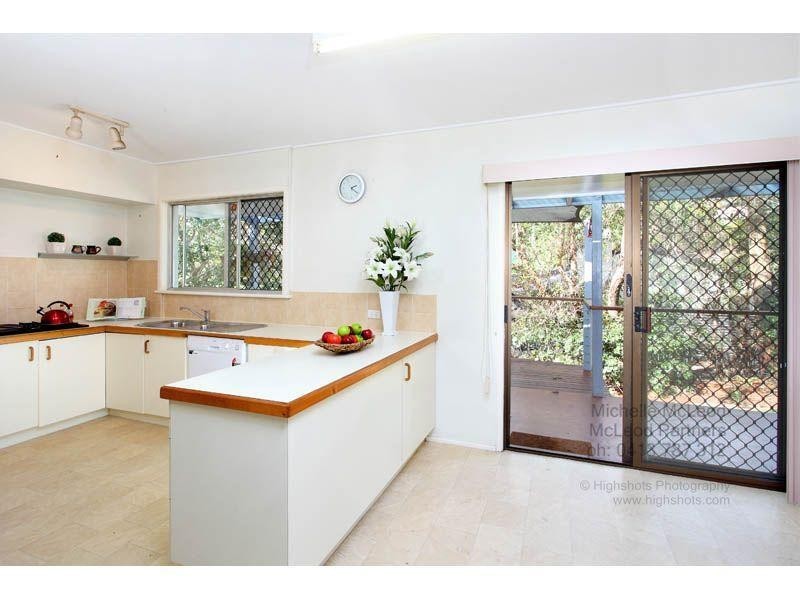 4 Kyoga Street, Kenmore QLD 4069