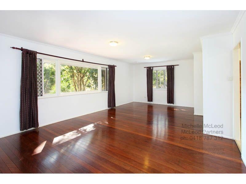 4 Kyoga Street, Kenmore QLD 4069