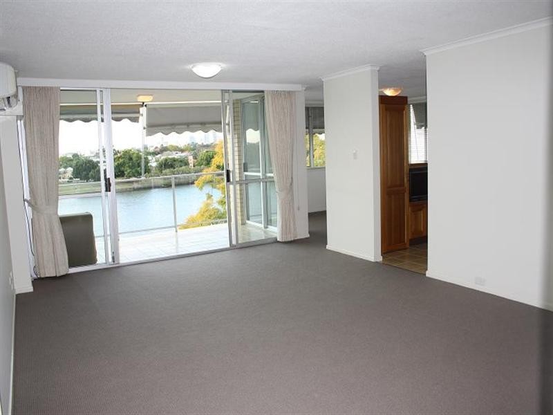 18/82 Sandford Street, St Lucia QLD 4067
