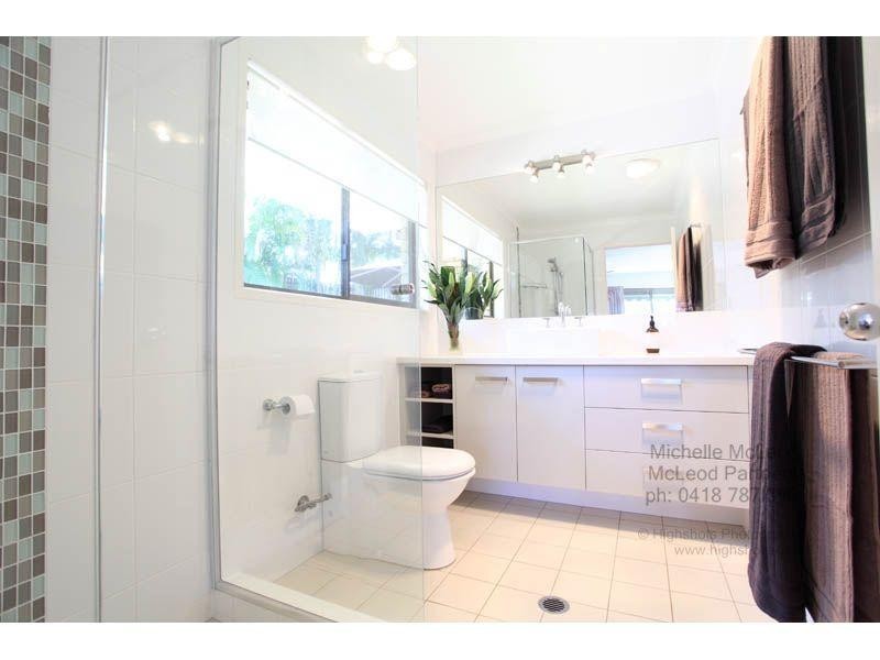 47 Tangmere Street, Chapel Hill QLD 4069