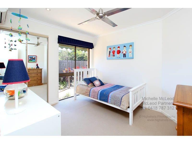 47 Tangmere Street, Chapel Hill QLD 4069