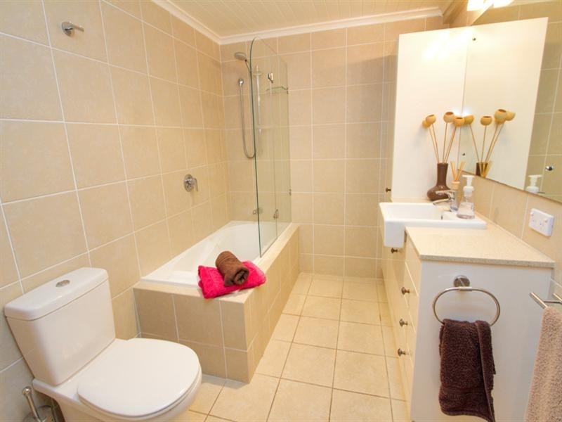 143 Waverley Road, Taringa QLD 4068