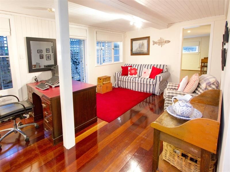 143 Waverley Road, Taringa QLD 4068