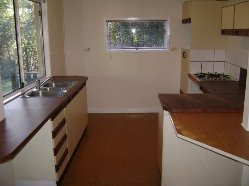 76 Brookfield Road, Kenmore QLD 4069