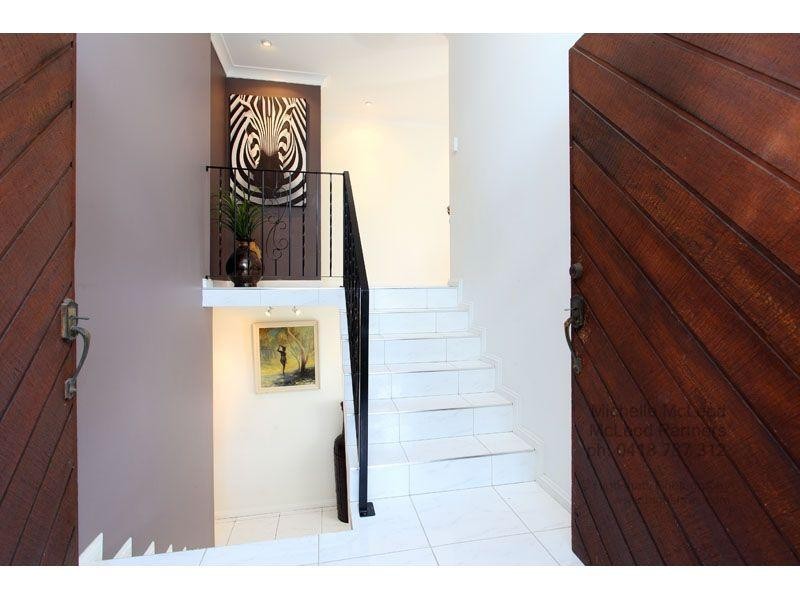 20 Dulhunty Street, Chapel Hill QLD 4069