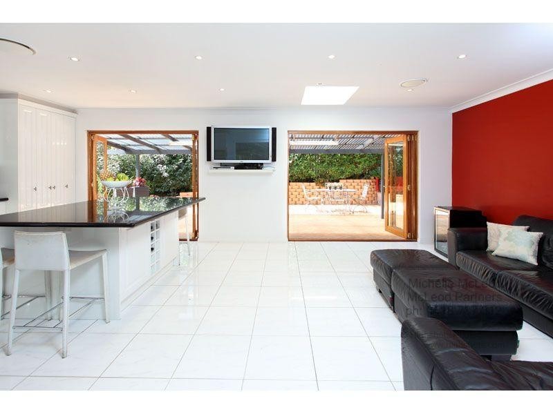 20 Dulhunty Street, Chapel Hill QLD 4069