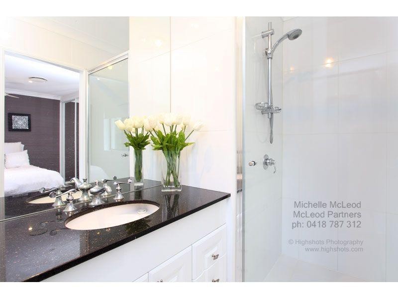 20 Dulhunty Street, Chapel Hill QLD 4069