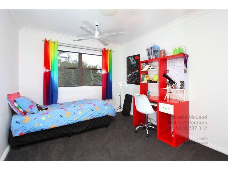 20 Dulhunty Street, Chapel Hill QLD 4069