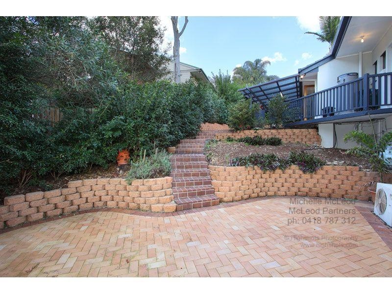 20 Dulhunty Street, Chapel Hill QLD 4069