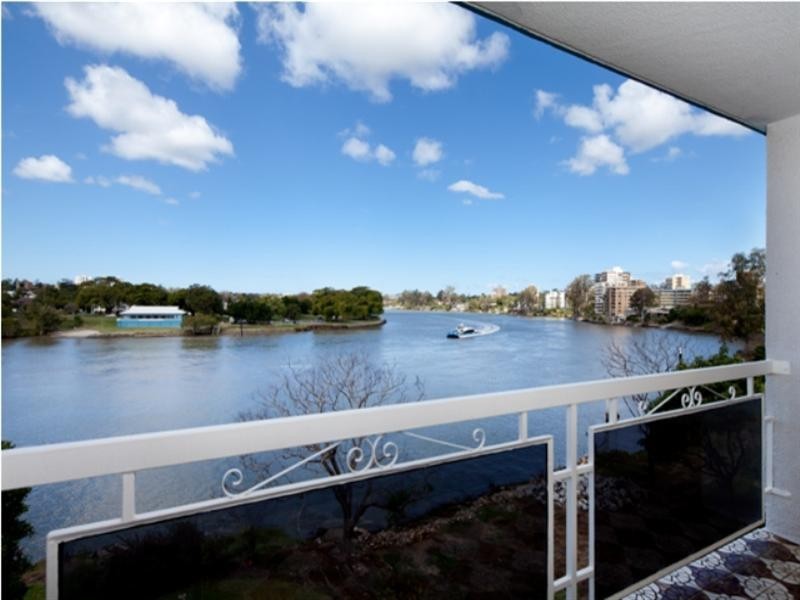 2/40 Glen Road, Toowong QLD 4066