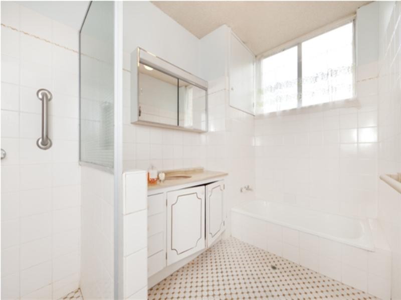 2/40 Glen Road, Toowong QLD 4066