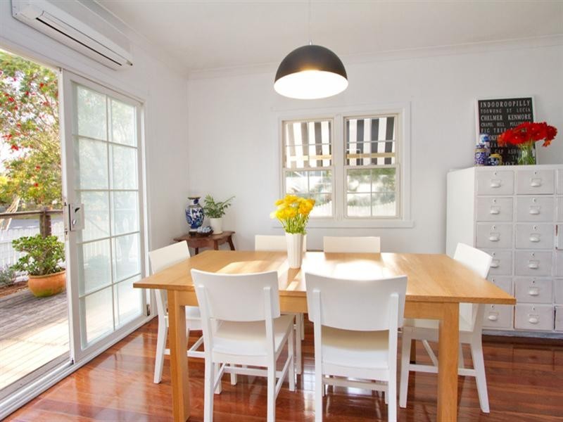 60 Hall Avenue, Corinda QLD 4075