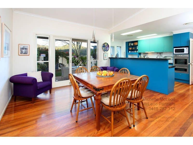 52 Mukurta Street, Chapel Hill QLD 4069