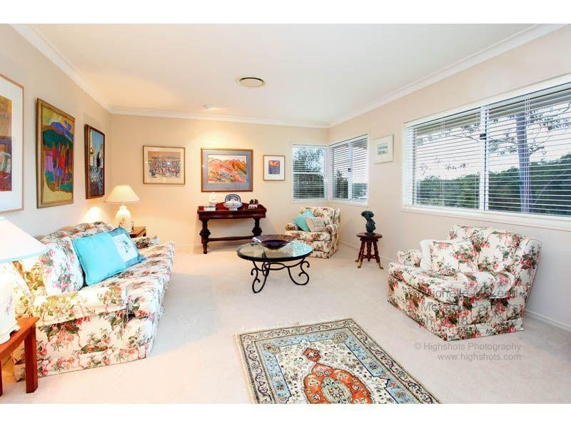 52 Mukurta Street, Chapel Hill QLD 4069