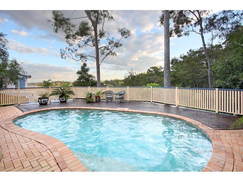 52 Mukurta Street, Chapel Hill QLD 4069