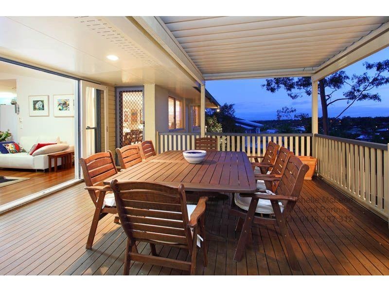 52 Mukurta Street, Chapel Hill QLD 4069