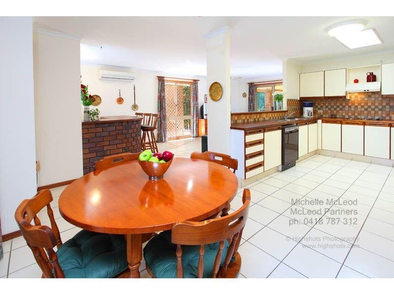 29 Nankoor Street, Chapel Hill QLD 4069