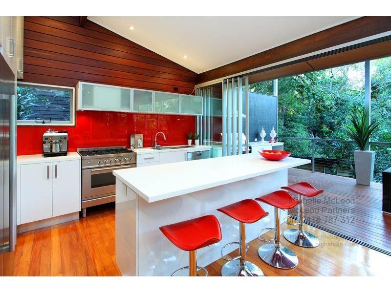 6 Karabil Street, Chapel Hill QLD 4069