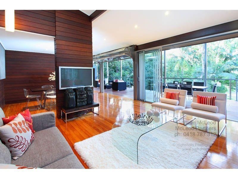 6 Karabil Street, Chapel Hill QLD 4069