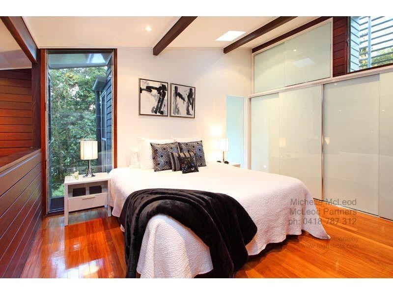 6 Karabil Street, Chapel Hill QLD 4069