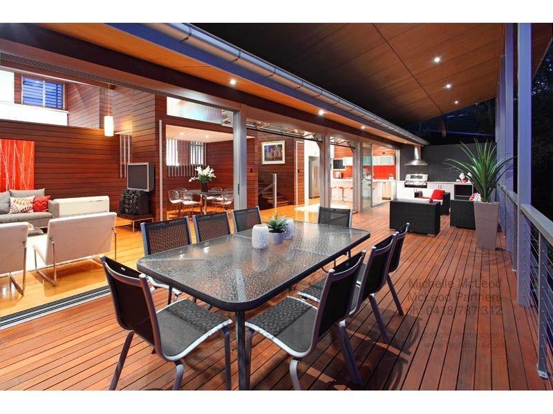 6 Karabil Street, Chapel Hill QLD 4069