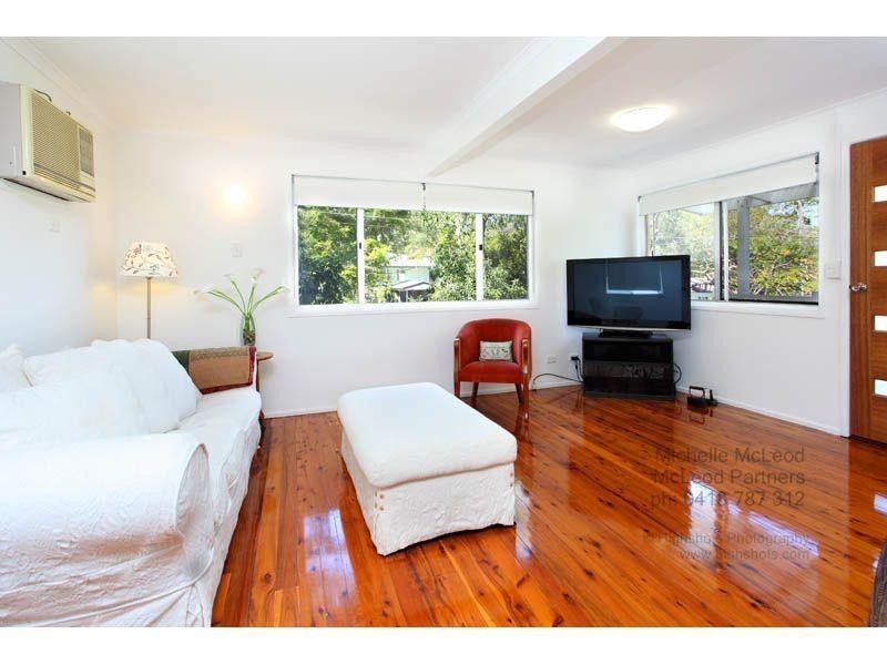 23 Noreen Street, Chapel Hill QLD 4069