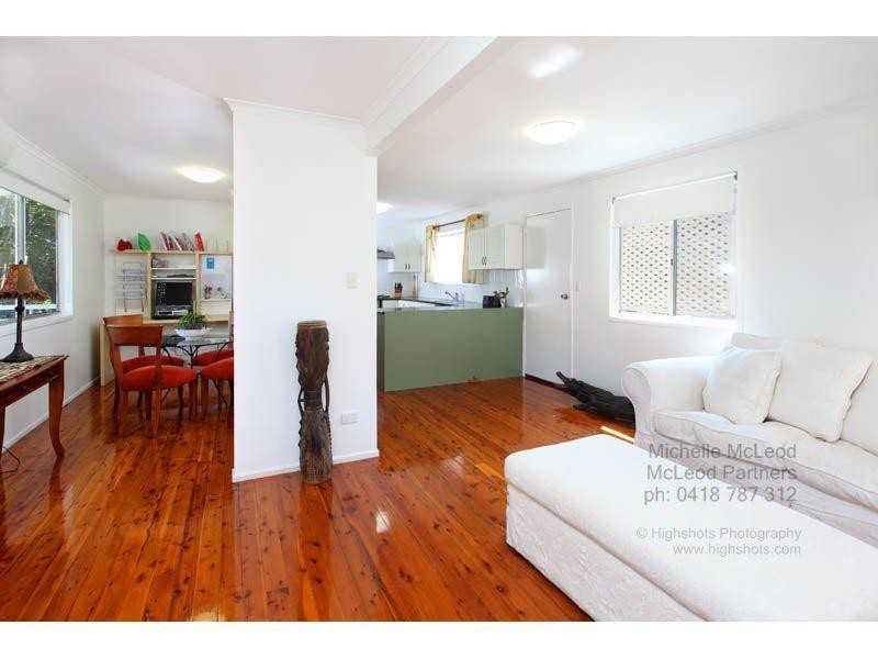 23 Noreen Street, Chapel Hill QLD 4069