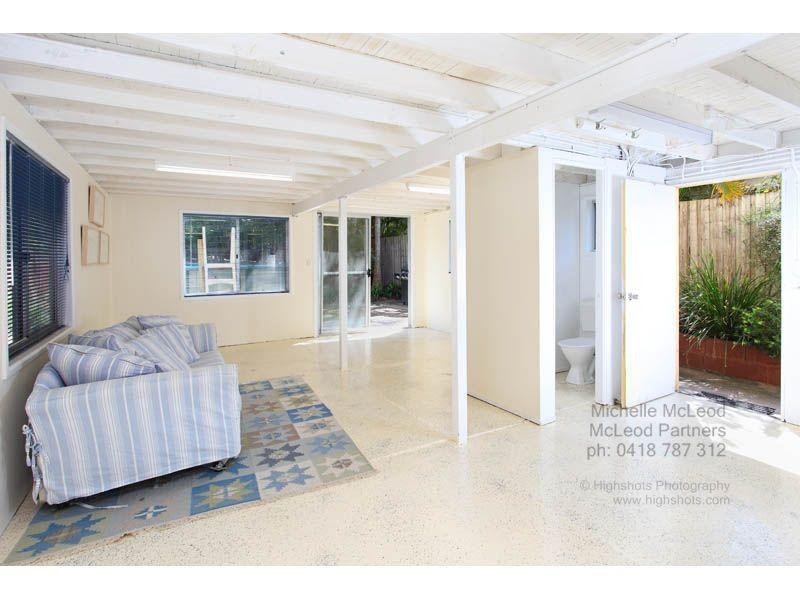 23 Noreen Street, Chapel Hill QLD 4069