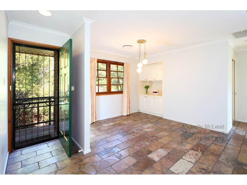 6 Moonah Street, Chapel Hill QLD 4069