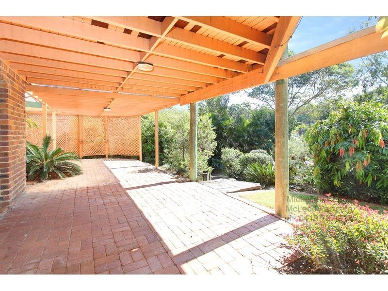 6 Moonah Street, Chapel Hill QLD 4069