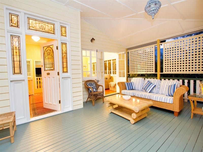 7 Neulans Road, Indooroopilly QLD 4068