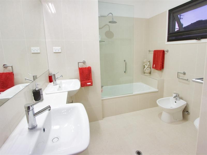 26 Park Avenue, Auchenflower QLD 4066