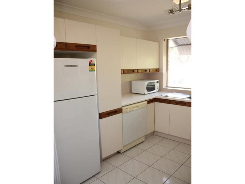 4/39 Raven Street, St Lucia QLD 4067