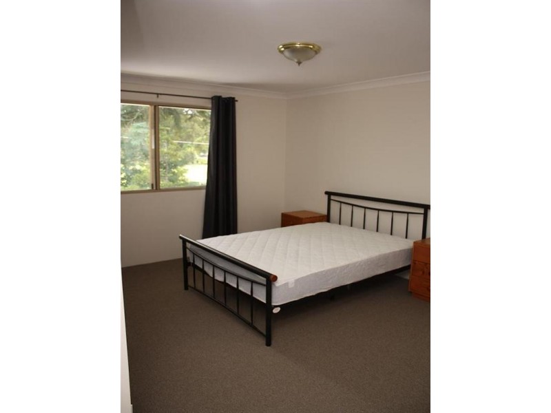 4/39 Raven Street, St Lucia QLD 4067