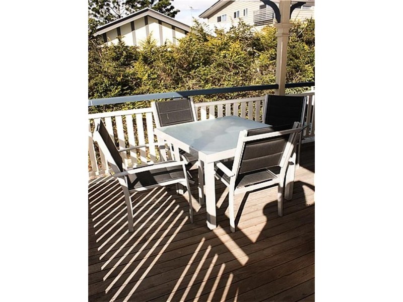 35 Cunningham Street, Taringa QLD 4068