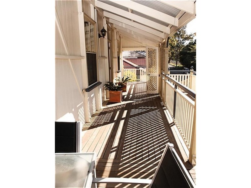 35 Cunningham Street, Taringa QLD 4068