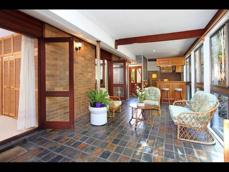 20 Chantilly Street, Chapel Hill QLD 4069