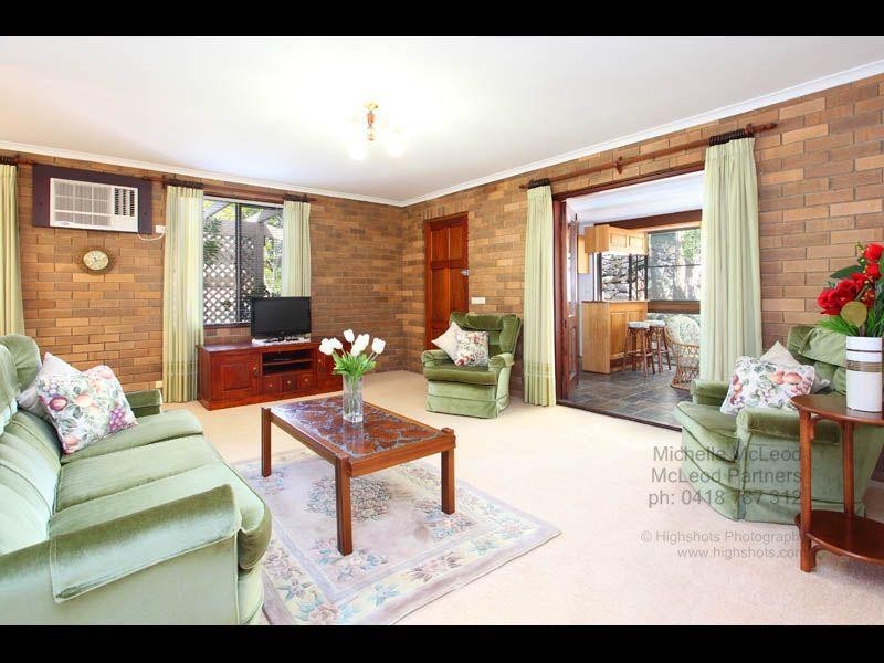 20 Chantilly Street, Chapel Hill QLD 4069