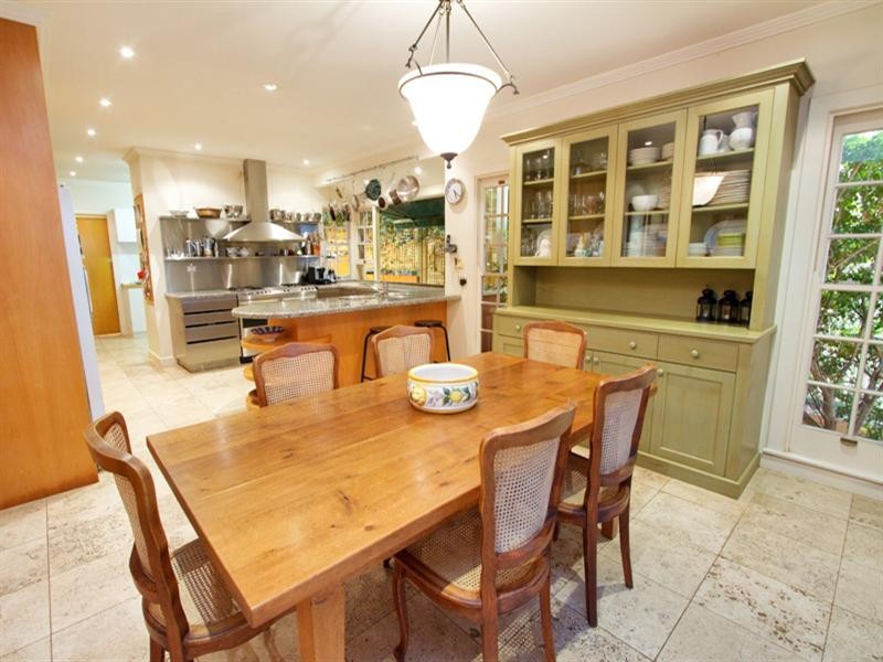 340 Swann Road, St Lucia QLD 4067