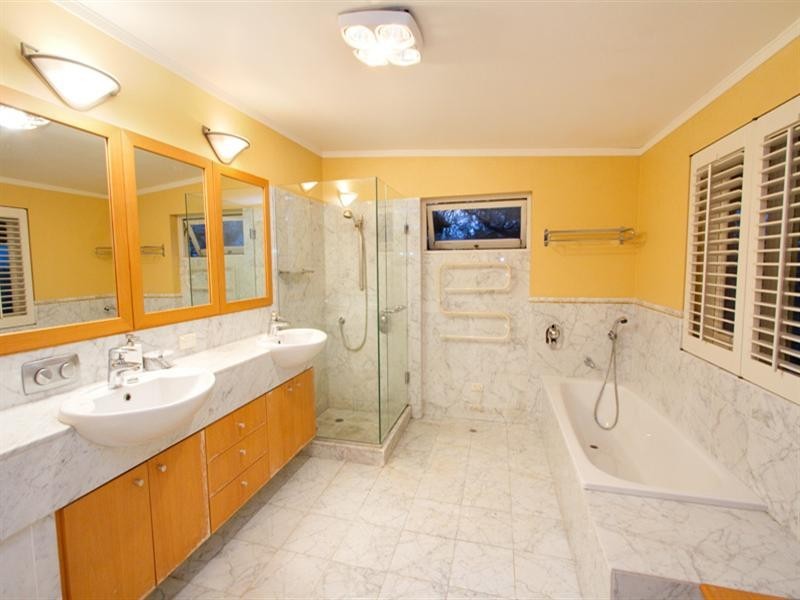 340 Swann Road, St Lucia QLD 4067