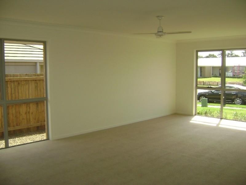 8 Silky Oak Avenue, Moggill QLD 4070