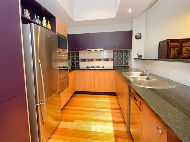 206 Hawken Drive, St Lucia QLD 4067