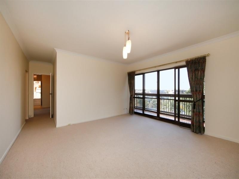 21B/32 Swann Road, Taringa QLD 4068